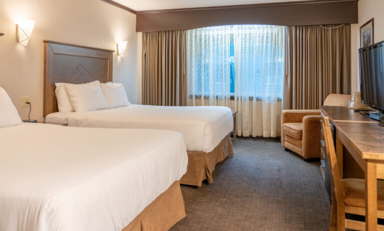 bedroom the rundlestone lodge canmore 768x462