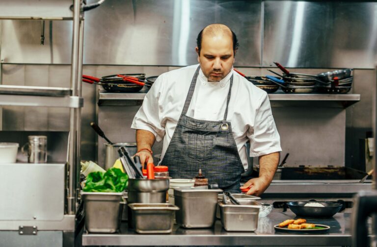 chef the roaring rolls canmore 768x504