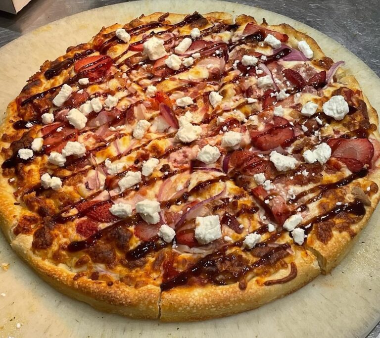 food red rock pizza canmore1 768x683