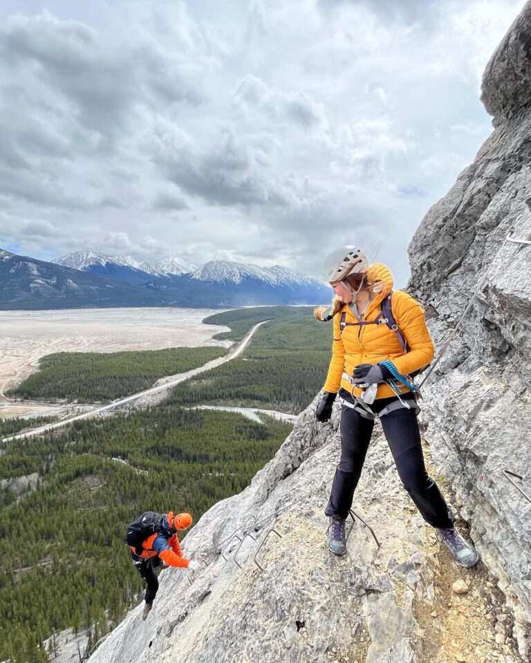hiking canrock mountain guides canmore 768x959