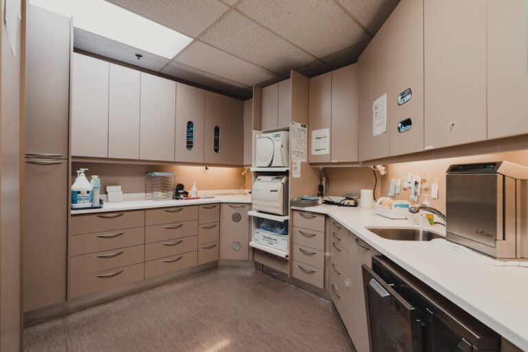 interior banff dental care canmore.jpg 2 768x512