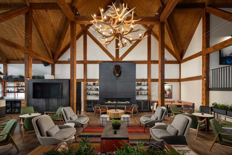 living room buffalo mountain lodge canmore 768x512