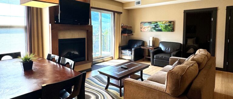 living room silver creek lodge canmore 768x329
