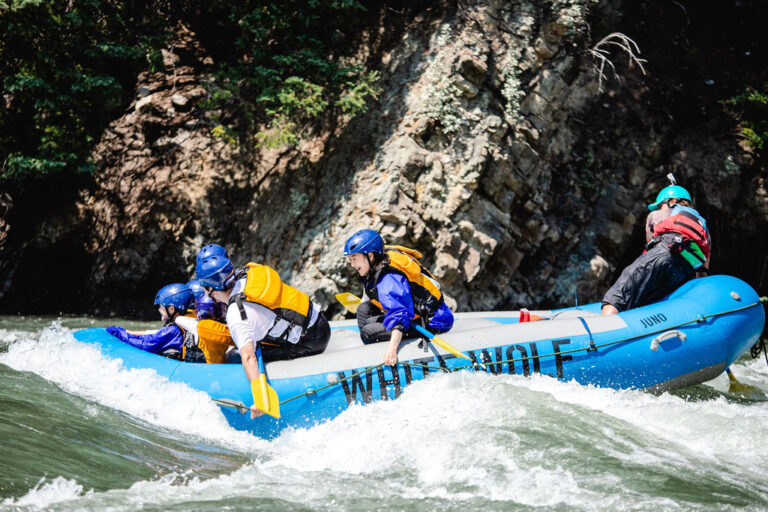rafting white wolf rafting canmore1 768x512