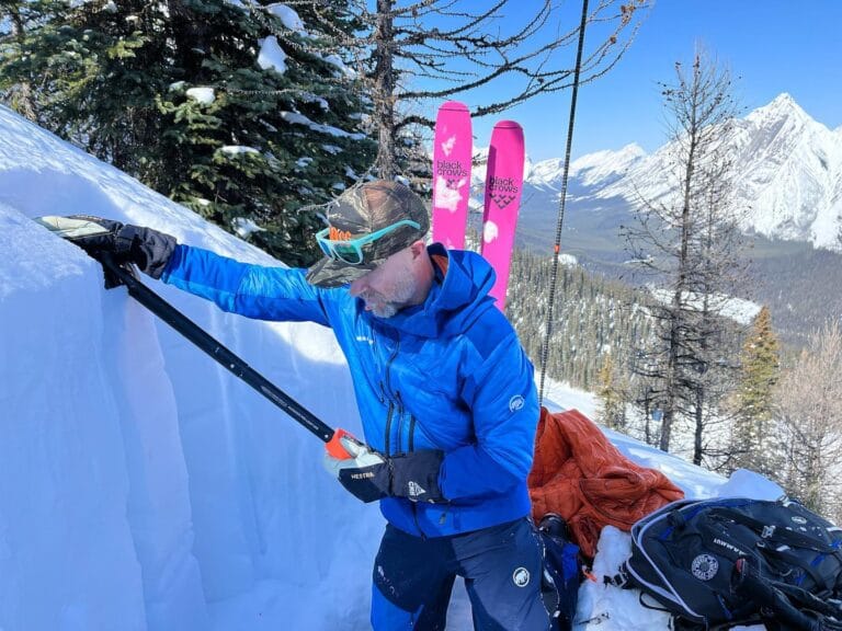 tourist canrock mountain guides canmore 768x576