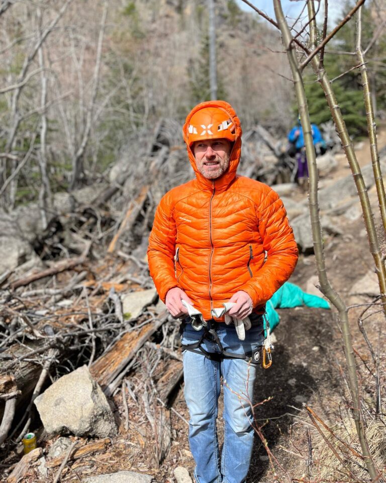tourist canrock mountain guides canmore1 768x960