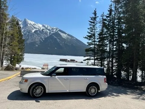 limo rocky mountain shuttle canmore 1