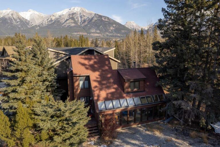 listing vincent wright group canmore 768x512