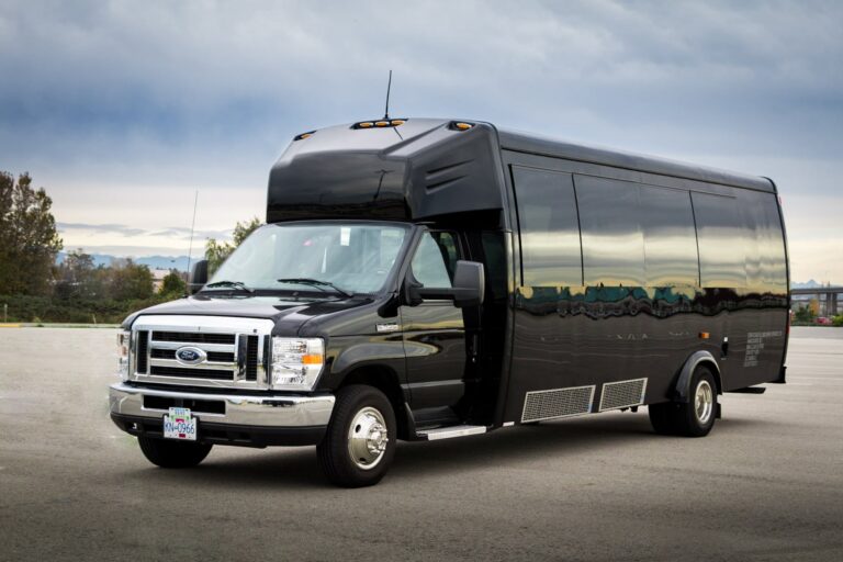 mini bus highland vip canmore 768x512