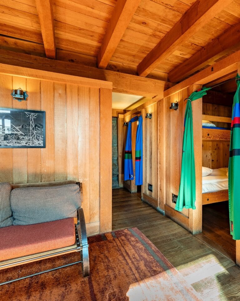 room timberline lodge canmore1 768x960